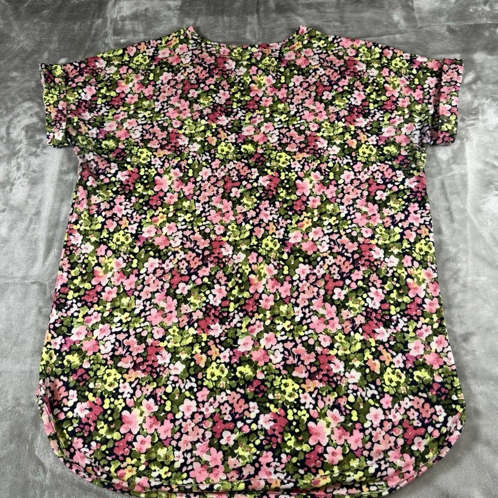 Crown & Ivy Top Women's Crew Neck Tee Cuffed Sleeve Size XS Floral - Picture 6 of 8